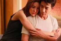 10 năm ngày cưới, vợ đưa đơn ly hôn, tôi biết ơn em