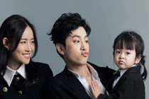 “Gà cưng” một thời của Khắc Tiệp khoe ảnh bên tình trẻ và con 