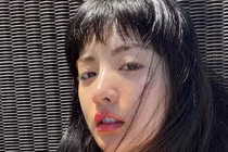 "Mỹ nhân đẹp nhất thế giới" khoe dáng với bikini