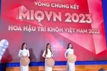 Từ “hoa hậu trí khôn”, ngẫm bi hài các cuộc thi hoa hậu