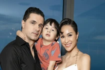 Hôn nhân của MC Phương Mai và chồng Tây 