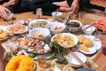 Về nhà người yêu ăn Tết, tôi ấm ức bỏ về sau bữa cơm 