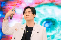 Cuộc sống của ca sĩ Khánh Phương ở tuổi 42