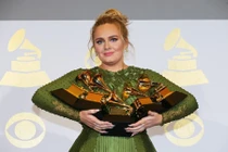 Chân dung nữ ca sĩ được trả cát sê 15 tỷ một đêm diễn