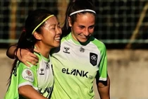 Huỳnh Như: Cầu thủ Việt Nam đủ sức chơi bóng ở châu Âu