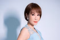 Loạt lùm xùm của ca sĩ Uyên Linh