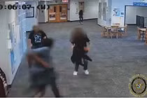 Video: Nam sinh đấm nữ giáo viên bất tỉnh, lý do gây phẫn nộ