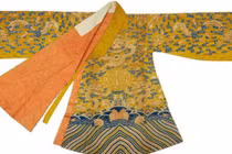 Đấu giá long bào được cho là của vua Bảo Đại