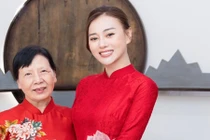 Phương Oanh được lòng mẹ chồng thế nào trước lễ ăn hỏi?
