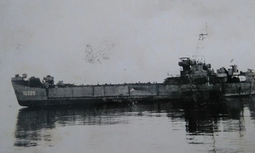 Tàu đổ bộ HQ-505 anh hùng trong hải chiến Trường Sa 1988