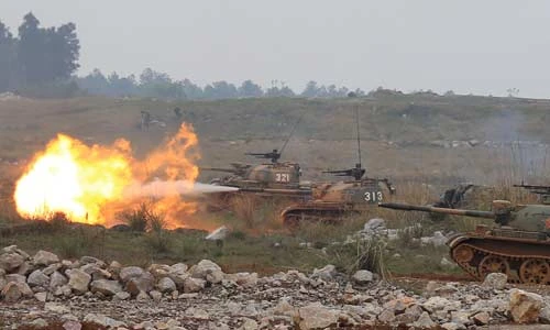 Quân đội Trung Quốc níu kéo xe tăng cổ Type 62