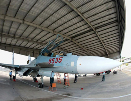 Ảnh mới về tiêm kích hiện đại nhất Việt Nam Su-30MK2