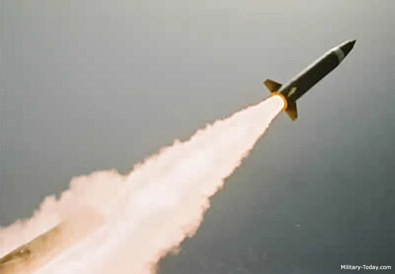 Việt Nam nên mua tên lửa đạn đạo LORA của Israel?