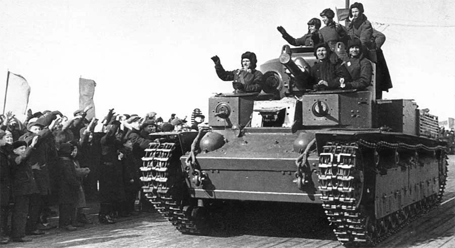 Thảm thương xe tăng đa tháp pháo hùng mạnh của Liên Xô