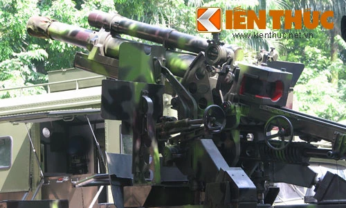 Sờ tận tay pháo tự hành 105mm Việt Nam sản xuất