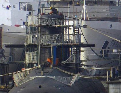 Ảnh hiếm nhà máy đóng tàu ngầm Trung Quốc