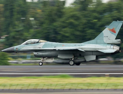 Xem binh lính, cảnh sát Indonesia bảo vệ Hội nghị APEC