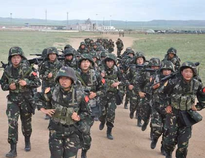 Lộ ảnh đơn vị đặc nhiệm nữ đầu tiên của Trung Quốc