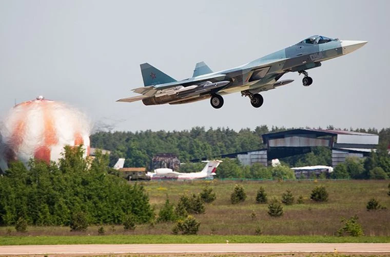Tiết lộ "sốc" điểm yếu siêu tiêm kích Su T-50 Nga