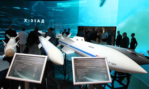 Điểm danh vũ khí tối tân mới của Không quân Nga