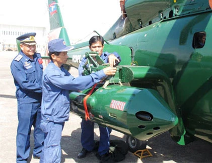 Ảnh QS ấn tượng tuần: lộ trực thăng “chiến đấu” của Lào