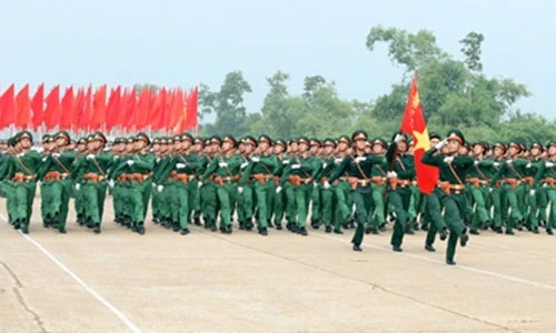 Các đơn vị QĐ Việt Nam miệt mài luyện diễu binh