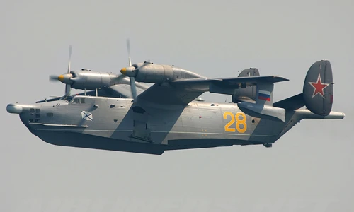 Nội thất máy bay săn ngầm Be-12 Việt Nam từng có