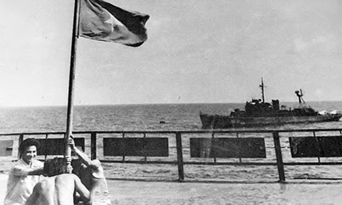 Bất ngờ hồ sơ chiến hạm HQ-01 của HQND Việt Nam