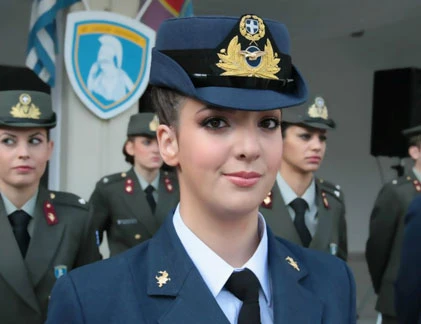 Top 10 quốc gia có nữ quân nhân hấp dẫn nhất