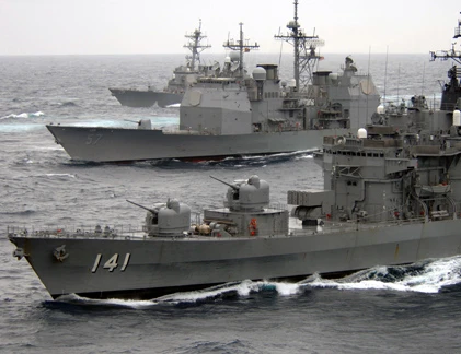 Xem hạm đội “khổng lồ” Mỹ, Nhật biểu dương sức mạnh