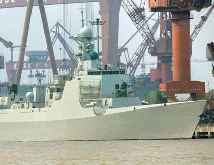 Ngắm siêu hạm Type 052D đầu tiên của Trung Quốc