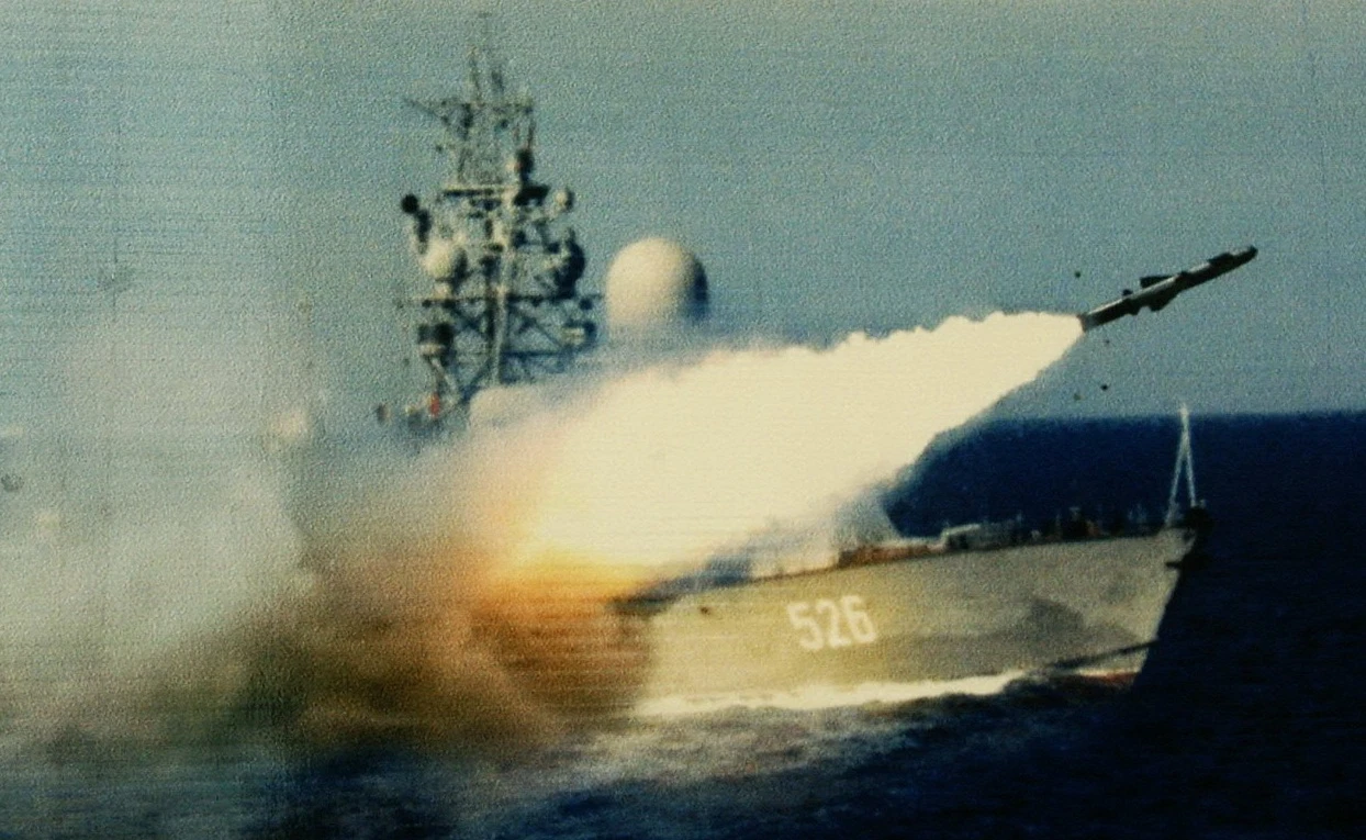 Tàu tên lửa Molniya Việt Nam có mang được “sát thủ” Yakhont? 