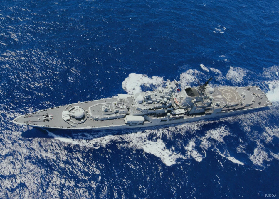 Trung Quốc “độ” tên lửa mới cho tàu chiến Nga đóng