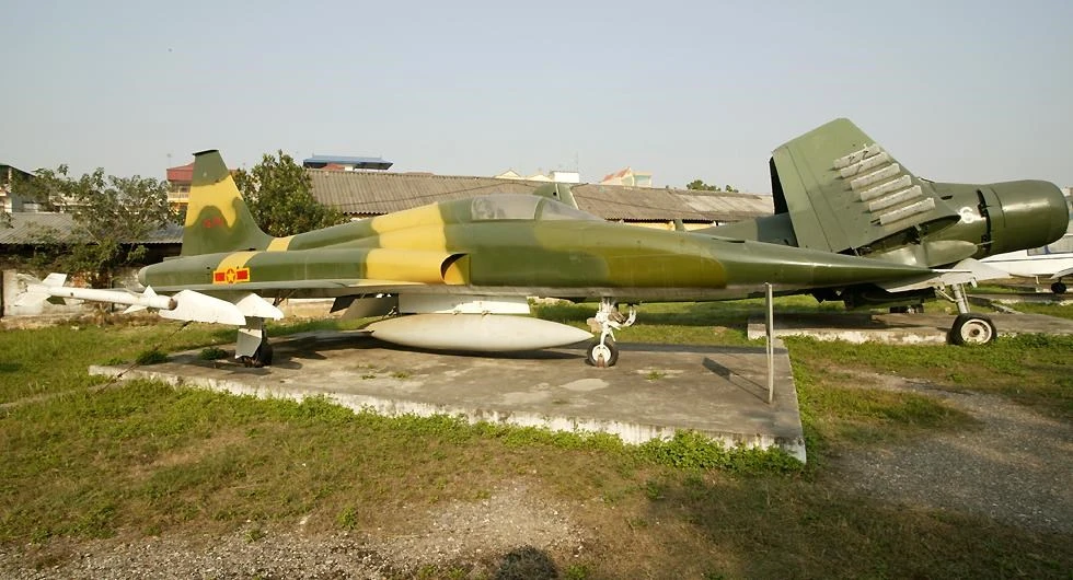 KQND Việt Nam sẽ không phục hồi tiêm kích F-5E?