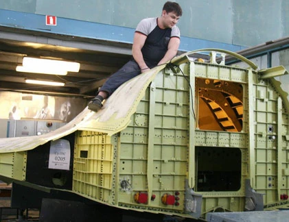 Mục kích dây chuyền sản xuất siêu tiêm kích Su-35