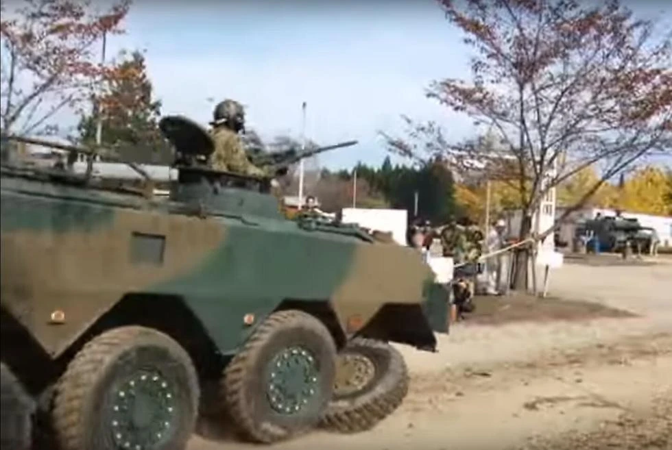 Xe bọc thép Type 96 rơi bánh khi chạy, Nhật Bản "xấu hổ"