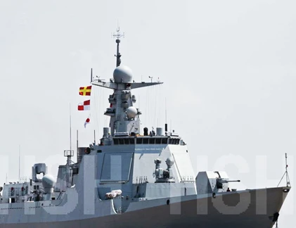 Siêu hạm Type 052D Trung Quốc ra biển thử nghiệm
