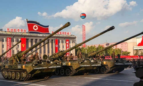 Cận cảnh dàn pháo “khủng” Quân đội Triều Tiên mới khoe