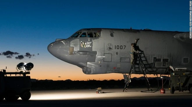 Hành trình hồi sinh “pháo đài bay” B-52 từ nghĩa địa