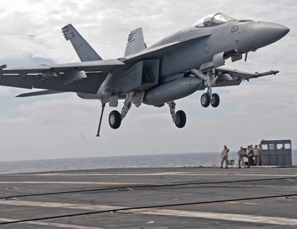 Tàu chiến Mỹ, Nhật, Hàn bắt đầu “khuấy động” biển