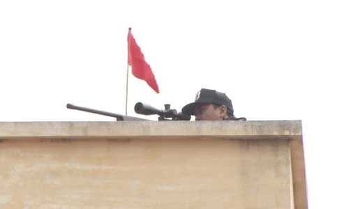 Căng thẳng xem diễn tập giải cứu con tin ở Nam Định