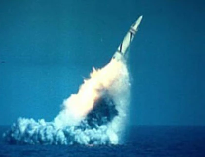 Ảnh chưa từng biết về tên lửa đạn đạo JL-1 Trung Quốc