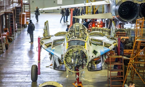 Mục kích dây chuyền nâng cấp MiG-29, Su-24 Nga