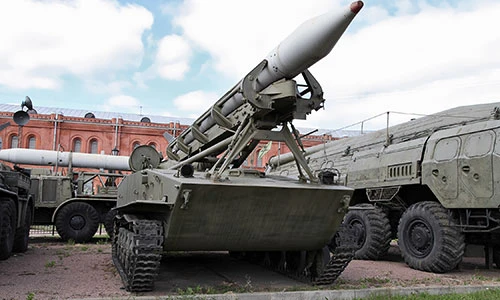 Thăm kho vũ khí khổng lồ trong Bảo tàng St. Petersburg (3)