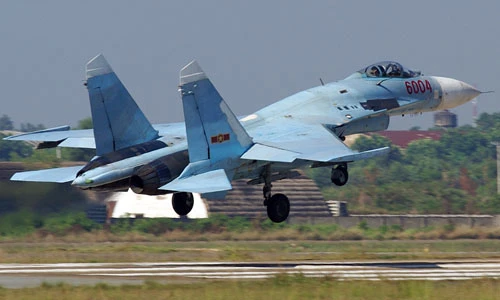 Việt Nam nội địa hóa nhiều linh kiện tiêm kích Su-27