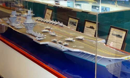 Cận cảnh siêu tàu sân bay Project 23000E của Nga