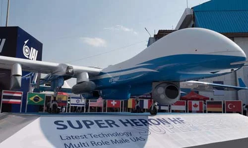 Thăm quan dàn vũ khí tối tân ở triển lãm Aero India