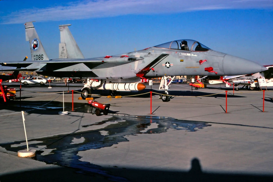 Ghê sợ tên lửa diệt vệ tinh của tiêm kích F-15 Mỹ