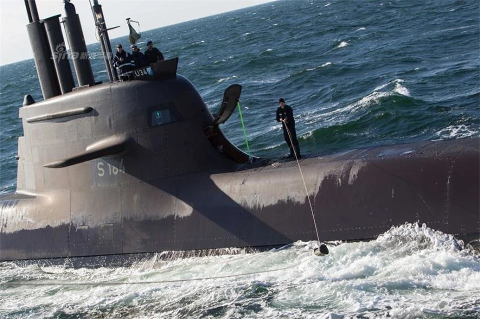 Cận cảnh nội thất tàu ngầm diesel-điện tối tân nhất thế giới