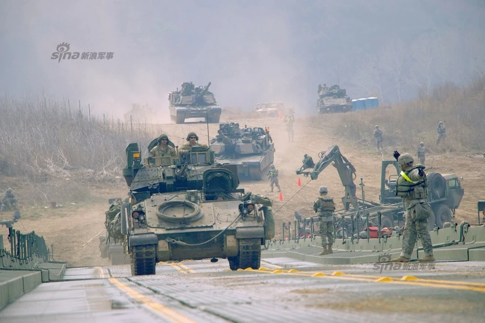 Mục kích xe tăng Quân đội Mỹ tập trận ở Hàn Quốc